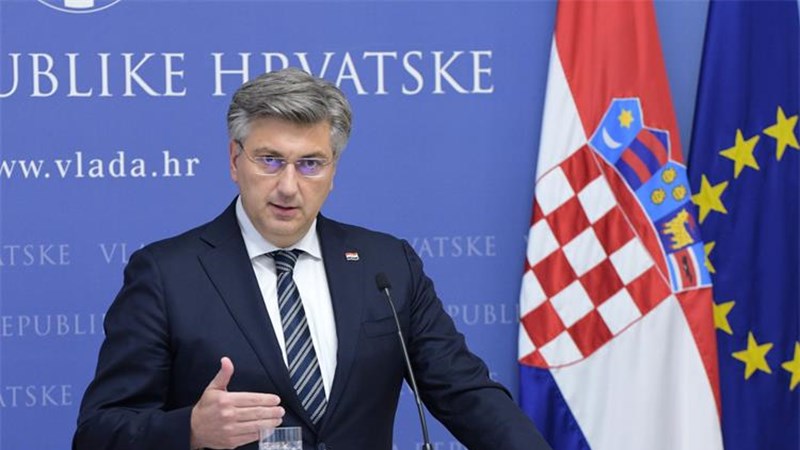 Plenković: Milanović već mjesec dana huška tijela progona na zastupnika u Saboru i ministra obrane. To je nedopustivo